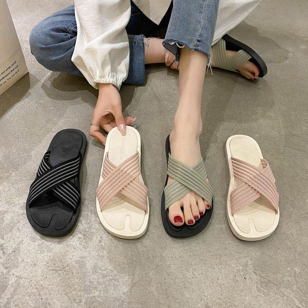 slippers shoes woman 2021 rubber flip flops summer luxury slides cross-tied pantofle low hawaiian designer flat pu fabric ro, Black
slippers shoes woman 2021 rubber flip flops summer luxury slides cross-tied pantofle low hawaiian designer flat pu fabric ro, Black