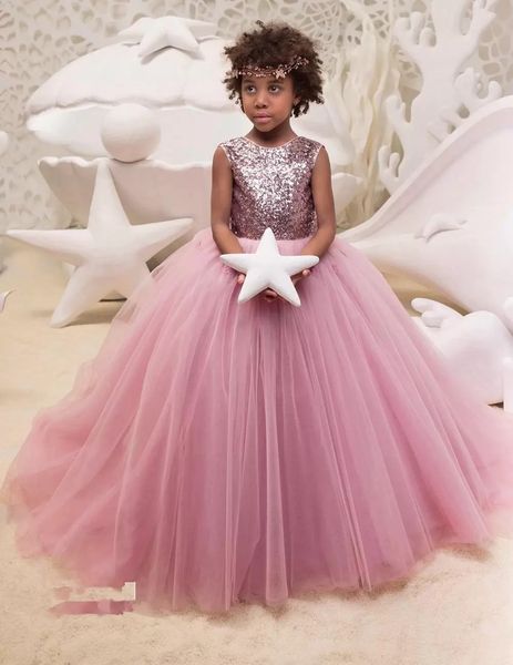 2021 lovely princess flower girls dresses jewel neck hand made flowers beaded sleeveless tiered long birthday child girl pageant gowns, White;blue
2021 lovely princess flower girls dresses jewel neck hand made flowers beaded sleeveless tiered long birthday child girl pageant gowns, White;blue