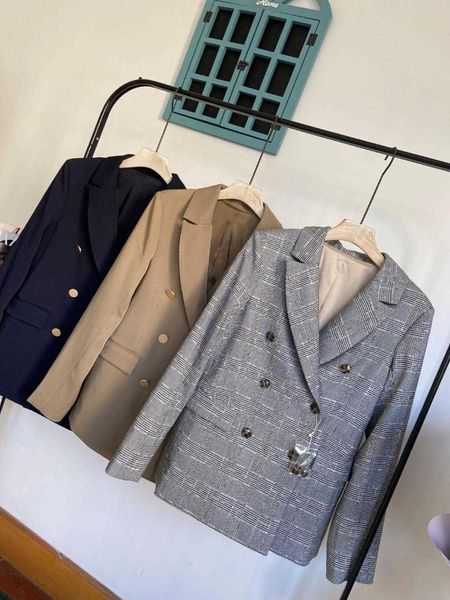 women's suits & blazers women autumn/winter notched collar long sleeve double-breasted plaid suit blazer top, White;black
women's suits & blazers women autumn/winter notched collar long sleeve double-breasted plaid suit blazer top, White;black
