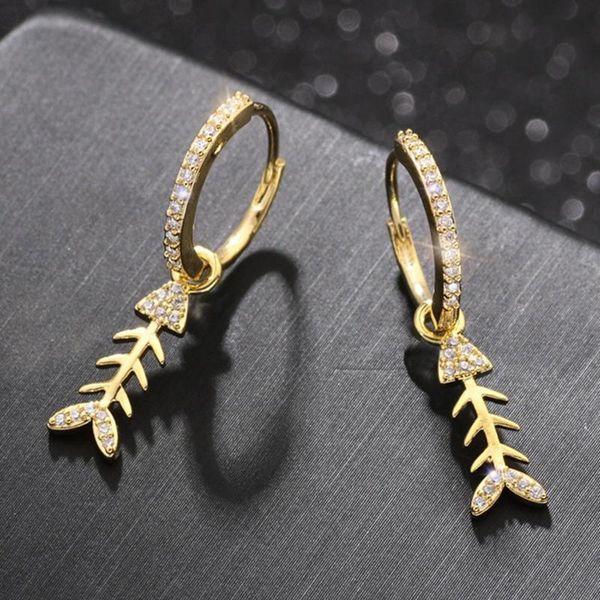 new style micro pave fishbone earrings south korea versitile fashion ear stud ear clip cute elegant stud jewelry gifts, Silver
new style micro pave fishbone earrings south korea versitile fashion ear stud ear clip cute elegant stud jewelry gifts, Silver
