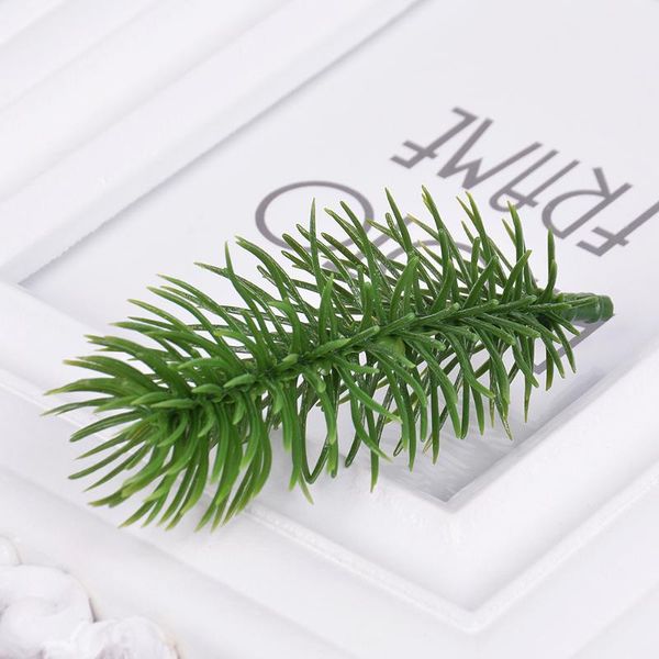 20pcs/set artificial plastic green pine plants branches wedding party decorations diy christmas tree handcraft decor accessories
20pcs/set artificial plastic green pine plants branches wedding party decorations diy christmas tree handcraft decor accessories