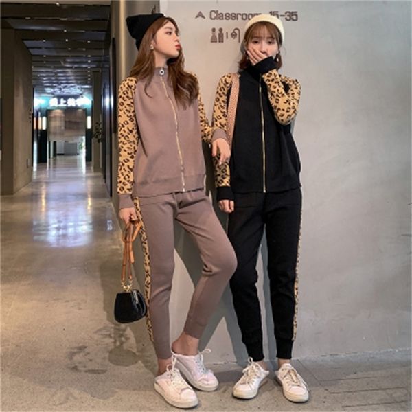 2021 new plus size casual women tracksuit two pieces set cardigan jogging femme side white jackets +pants zipper sportwear autumn winte p5w7, Black;gray
2021 new plus size casual women tracksuit two pieces set cardigan jogging femme side white jackets +pants zipper sportwear autumn winte p5w7, Black;gray