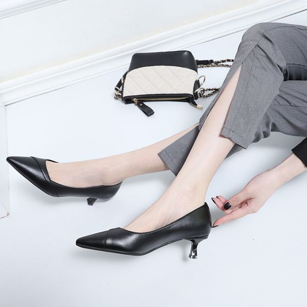 new 2021 female moccasins pointed to the fashion casual ladies mid-heels sweet formal party elegant slip-ons t8tu, Black
new 2021 female moccasins pointed to the fashion casual ladies mid-heels sweet formal party elegant slip-ons t8tu, Black