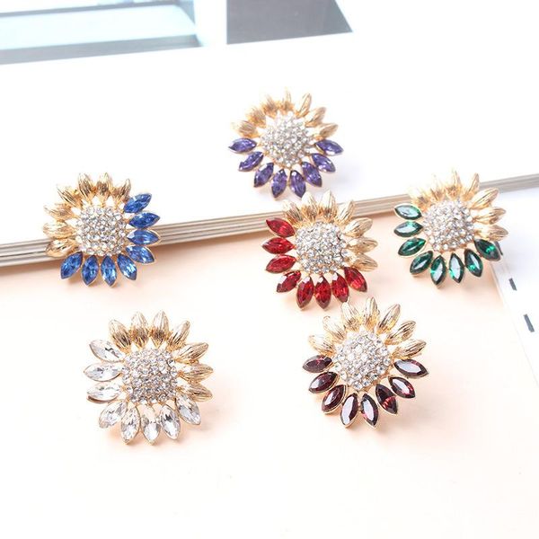 stud 2021 cross border spot european and american fashion temperament natural trend sunflower earrings for women, Golden;silver
stud 2021 cross border spot european and american fashion temperament natural trend sunflower earrings for women, Golden;silver