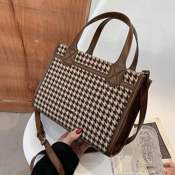handbag women luxurys designers bags 2021 crossbody bag vintage for classic hound purse multi pochette louisbags_18
handbag women luxurys designers bags 2021 crossbody bag vintage for classic hound purse multi pochette louisbags_18