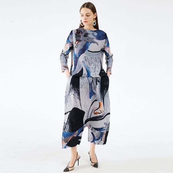 2021 new personalized street print suit autumn winter plus size pleated aesthetic wide leg pants two piece women tvne, White
2021 new personalized street print suit autumn winter plus size pleated aesthetic wide leg pants two piece women tvne, White