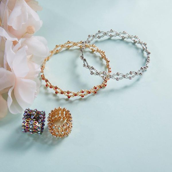 charm bracelets 2 in 1 magic retractable bracelet creative stretchable twist adjustable crystal rhinestone bangle women jewelry gifts, Golden;silver
charm bracelets 2 in 1 magic retractable bracelet creative stretchable twist adjustable crystal rhinestone bangle women jewelry gifts, Golden;silver