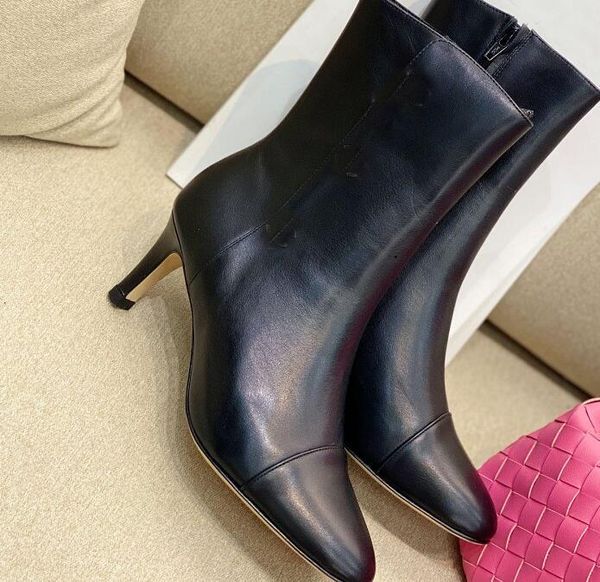 boots vintage middle-aged lock buckle pointed toe short leather women's mid-heel thin heel zapatos de mujer fashion lady shoes, Black
boots vintage middle-aged lock buckle pointed toe short leather women's mid-heel thin heel zapatos de mujer fashion lady shoes, Black