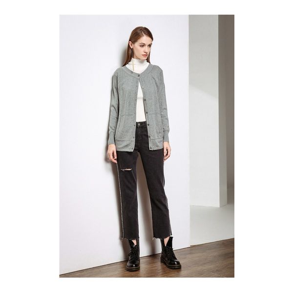 2021 new women basic o-neck soft sweater cardigan spring autumn female long sleeve slim fit wool knitted solid color xvle, White;black
2021 new women basic o-neck soft sweater cardigan spring autumn female long sleeve slim fit wool knitted solid color xvle, White;black