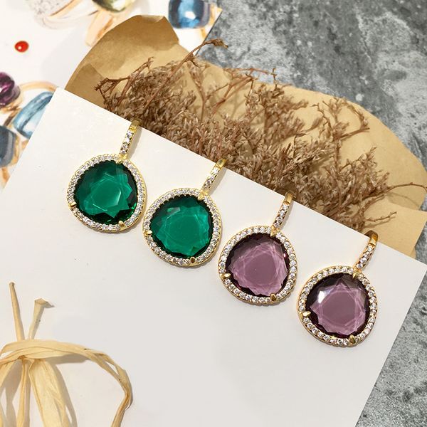 2021 fashion earrings color stone crystal designer earrings jewelry women triangular eight color stone earrings with copper inlay wholesale, Golden;silver
2021 fashion earrings color stone crystal designer earrings jewelry women triangular eight color stone earrings with copper inlay wholesale, Golden;silver