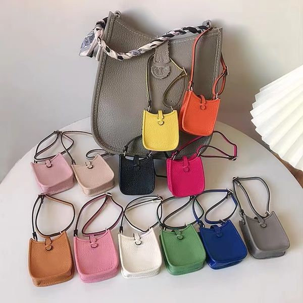 designer bags set mini accessories handbag women airpods case air pods protective purse headphone cases mini handbags for lady coin purses l, Black
designer bags set mini accessories handbag women airpods case air pods protective purse headphone cases mini handbags for lady coin purses l, Black