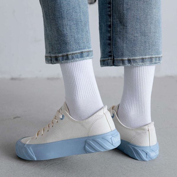 men's and women's versatile white children's middle socks black korean long tube men's t / c stockings
men's and women's versatile white children's middle socks black korean long tube men's t / c stockings