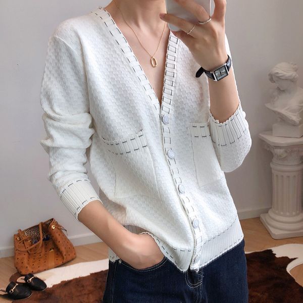 spring 2021 new v-neck open stitch knitted long sleeve women sweater button decorated summer thin cardigans cl0q, White;black
spring 2021 new v-neck open stitch knitted long sleeve women sweater button decorated summer thin cardigans cl0q, White;black