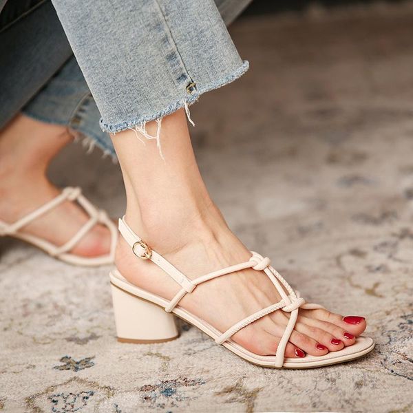 sandals 2021 fashion pu leather strappy high heels women summer elegant round toe open block work party shoes, Black
sandals 2021 fashion pu leather strappy high heels women summer elegant round toe open block work party shoes, Black