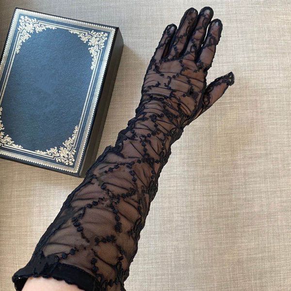 22ss knitted gloves classic designer autumn solid color european and american letter couple mittens winter fashion five finger glove gb, Blue;gray
22ss knitted gloves classic designer autumn solid color european and american letter couple mittens winter fashion five finger glove gb, Blue;gray