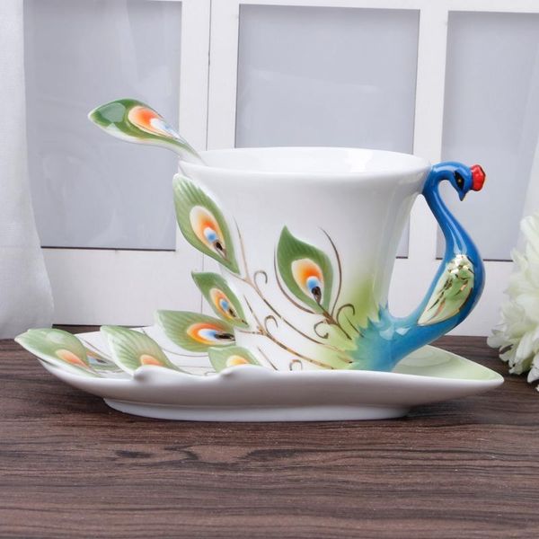 mugs 2021 lifelike peacock shape porcelain cup ceramic coffee tea set cup/saucer/spoon
mugs 2021 lifelike peacock shape porcelain cup ceramic coffee tea set cup/saucer/spoon