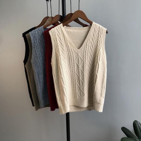 women's vests sz625, Black;white 
women's vests sz625, Black;white