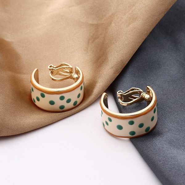 stud milky white dripping oil earrings circle polka dots graffiti korean style design clips wholesale women jewelry, Golden;silver 
stud milky white dripping oil earrings circle polka dots graffiti korean style design clips wholesale women jewelry, Golden;silver