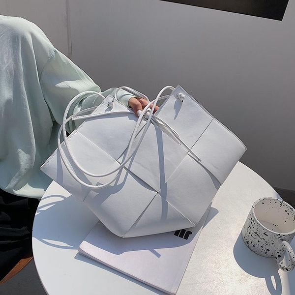 cross body womens handbags summer 2021 fashion woven shoulder large capacity simple style underarm bag purses
cross body womens handbags summer 2021 fashion woven shoulder large capacity simple style underarm bag purses