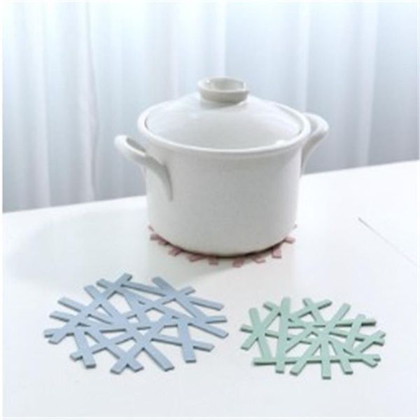 mats & pads household table accessories heat insulation pad snowflake shape heat-resistant placemat hollow casserole anti- cup mat
mats & pads household table accessories heat insulation pad snowflake shape heat-resistant placemat hollow casserole anti- cup mat
