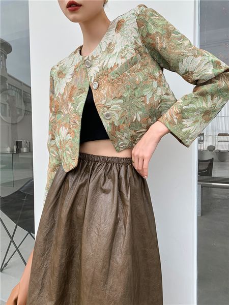 2021 new vintage jacquard cropped jacket women oil painting designer short coat green autumn outwear korean fashion clothing e6vf, Black;brown
2021 new vintage jacquard cropped jacket women oil painting designer short coat green autumn outwear korean fashion clothing e6vf, Black;brown