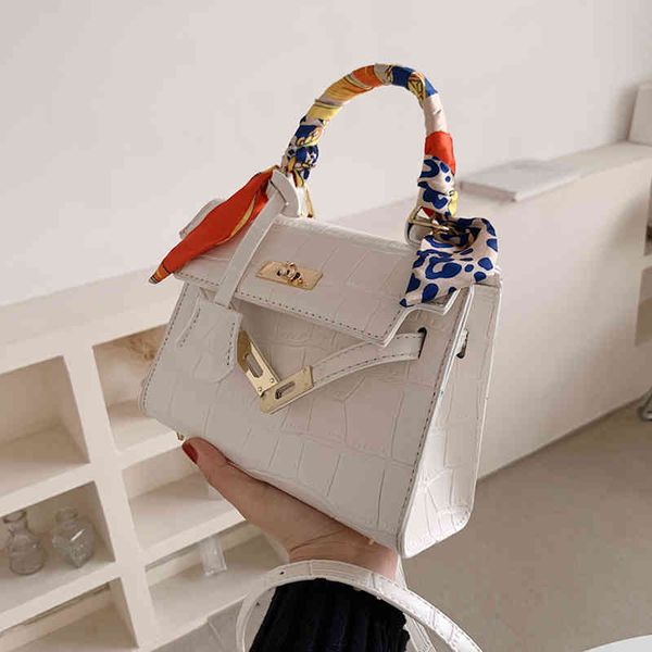 advanced sense foreign style silk scarf handbag 2021 new fashion versatile temperament one shoulder messenger bag
advanced sense foreign style silk scarf handbag 2021 new fashion versatile temperament one shoulder messenger bag