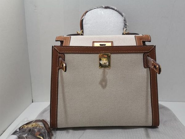 realfine888 3a iconic kerry 28cm canvas+leather trim totes bags for women come with dust bag
realfine888 3a iconic kerry 28cm canvas+leather trim totes bags for women come with dust bag