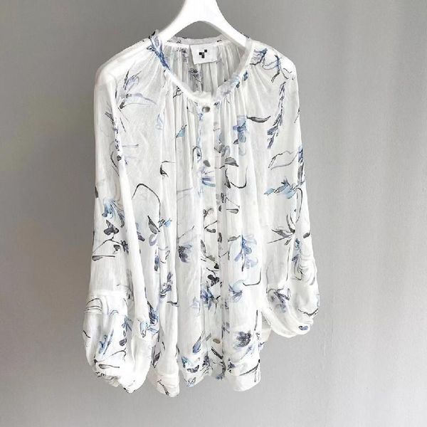 women's tracksuits women sets 2021 spring summer fre leaf print white loose blouses and high waist linen shorts, Gray
women's tracksuits women sets 2021 spring summer fre leaf print white loose blouses and high waist linen shorts, Gray