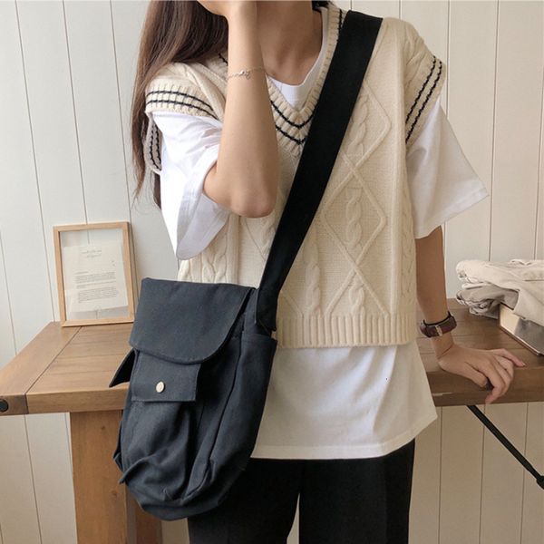 2021 new autumn winter women sweaters sleeveless vest cute minimalist england style knitting short swv8665 muam, White;black
2021 new autumn winter women sweaters sleeveless vest cute minimalist england style knitting short swv8665 muam, White;black