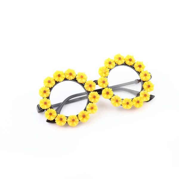 sunglasses niche style fashion vintage round frame floret with diamond lady lovely young sunshade uv400, White;black
sunglasses niche style fashion vintage round frame floret with diamond lady lovely young sunshade uv400, White;black