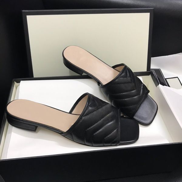 2021 women slides sandals rhombi leather with horsebit flats slippers summer beach shoes flip flops with box us11 no274, Black
2021 women slides sandals rhombi leather with horsebit flats slippers summer beach shoes flip flops with box us11 no274, Black