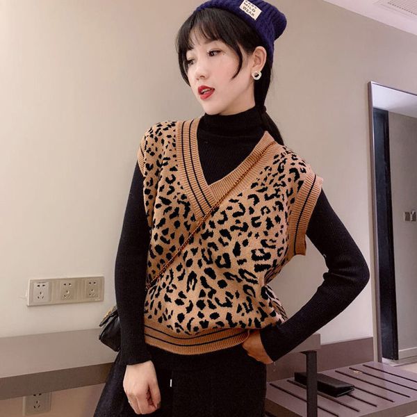 v-neck leopard pattern knitted sweater vest women loose sleeveless fashion short pullover sweater vest female spring autumn 2020, Black
v-neck leopard pattern knitted sweater vest women loose sleeveless fashion short pullover sweater vest female spring autumn 2020, Black