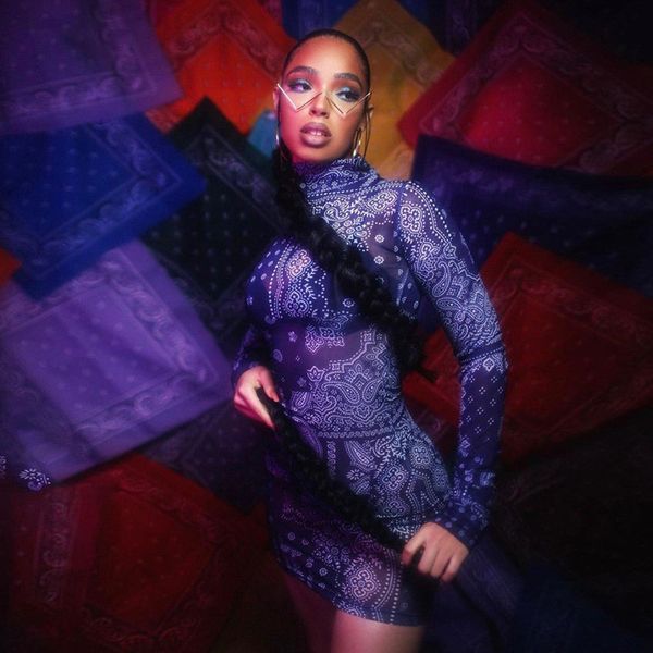 2021 turtlenenk fashion vintage printed women mini dress long sleeve mesh sheer bodycon perspective party club dress, Black;gray
2021 turtlenenk fashion vintage printed women mini dress long sleeve mesh sheer bodycon perspective party club dress, Black;gray