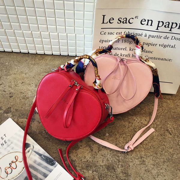 hbp 2021 spring new fashion trend women's peach heart small silk scarf handbag one shoulder messenger bag
hbp 2021 spring new fashion trend women's peach heart small silk scarf handbag one shoulder messenger bag