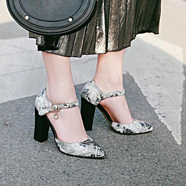 dress shoes big size 11 12 13 14 15 high heels sandals women woman summer ladies pointed package toes cingulate thick with, Black
dress shoes big size 11 12 13 14 15 high heels sandals women woman summer ladies pointed package toes cingulate thick with, Black