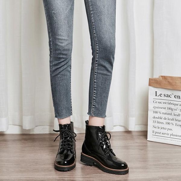boots oversized women shoes for ladies woman winter cross band with bright leather, Black
boots oversized women shoes for ladies woman winter cross band with bright leather, Black