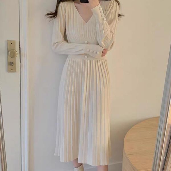 casual dresses 2021 autumn french vintage pleated knitted midi dress elegant long sleeve slim sweater party vestidos de mujer, Black;gray
casual dresses 2021 autumn french vintage pleated knitted midi dress elegant long sleeve slim sweater party vestidos de mujer, Black;gray