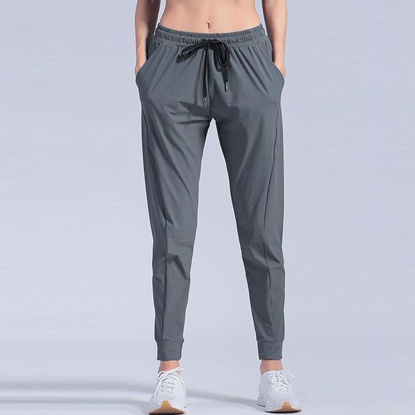 running pants sweatpants loose thin fast dry air conditioning ice silk bundling foot gym summer high waist yoga, Black;blue
running pants sweatpants loose thin fast dry air conditioning ice silk bundling foot gym summer high waist yoga, Black;blue