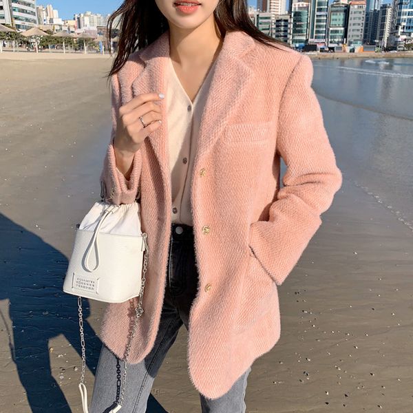 korean chic autumn retro three-button loose furry cotton-padded warm coat women multicolor winter jacket 2021 spring, Black;brown
korean chic autumn retro three-button loose furry cotton-padded warm coat women multicolor winter jacket 2021 spring, Black;brown