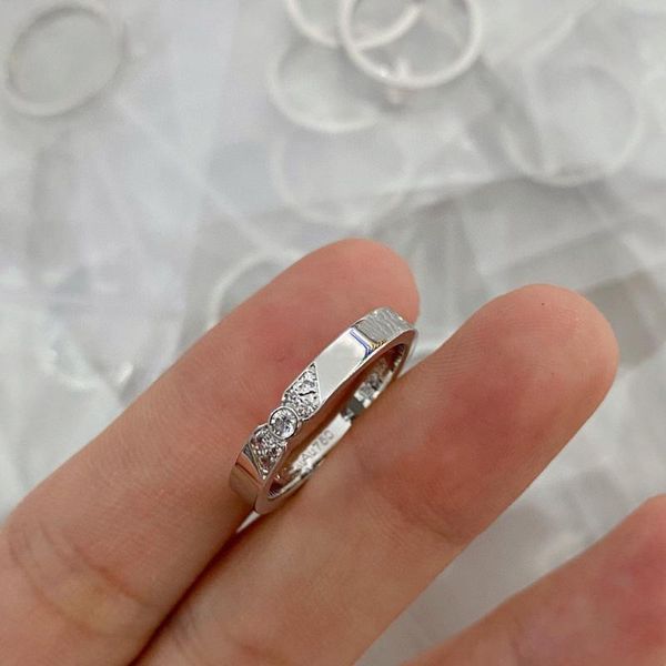 cluster rings thin type v gold zircons letters logo signature ring brand couple fashion wedding engagement jewelry for women, Golden;silver
cluster rings thin type v gold zircons letters logo signature ring brand couple fashion wedding engagement jewelry for women, Golden;silver