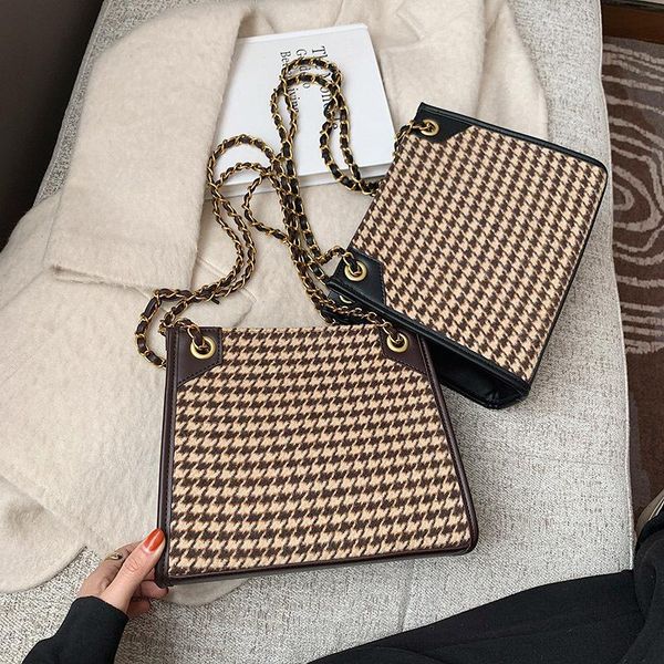 shoulder bags retro plaid small square in autumn and winter messenger bag female foreign chain
shoulder bags retro plaid small square in autumn and winter messenger bag female foreign chain
