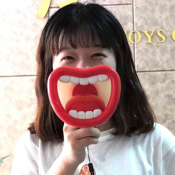 lip loudspeaker, creative changer, tiktok, recording, new voice, strange and gimmy toys.
lip loudspeaker, creative changer, tiktok, recording, new voice, strange and gimmy toys.