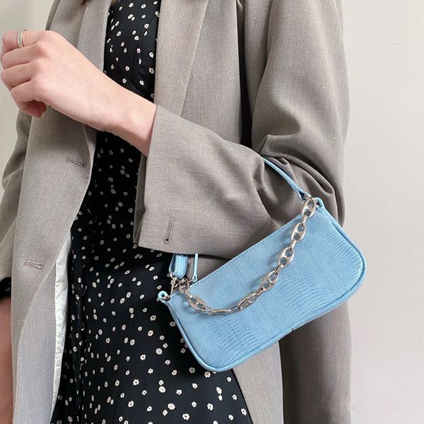 design hand 2021 new spring summer crocodile underarm shoulder hand chain lady lizard cowhide french stick bag 6664
design hand 2021 new spring summer crocodile underarm shoulder hand chain lady lizard cowhide french stick bag 6664