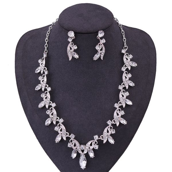 c1013 new wedding exquisite alloy crystal necklace earrings two piece set bride accessories, Silver
c1013 new wedding exquisite alloy crystal necklace earrings two piece set bride accessories, Silver