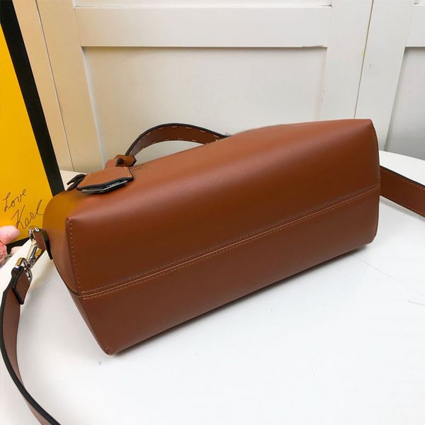 women boston handbag crossbody bags cowhide detachable wide shoulder strap stamping letter pattern simplicity lady shoulder bags wallets
women boston handbag crossbody bags cowhide detachable wide shoulder strap stamping letter pattern simplicity lady shoulder bags wallets