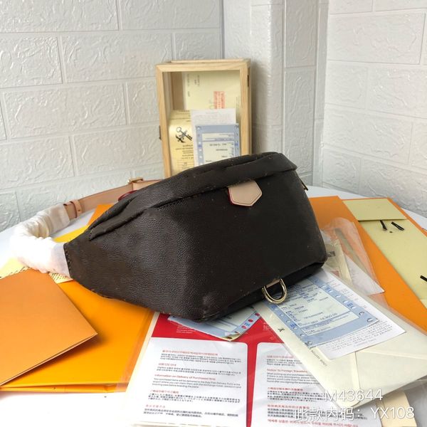 wholesale waist bags breast pocket logo printed leather fashion one shoulder back presbyopia star with the same style men and women bevelled
wholesale waist bags breast pocket logo printed leather fashion one shoulder back presbyopia star with the same style men and women bevelled