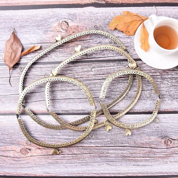 bag parts & accessories diy craft 16.5cm metal handbag handle frame kiss clasp lock arch for purse fashion 2 size, Black
bag parts & accessories diy craft 16.5cm metal handbag handle frame kiss clasp lock arch for purse fashion 2 size, Black