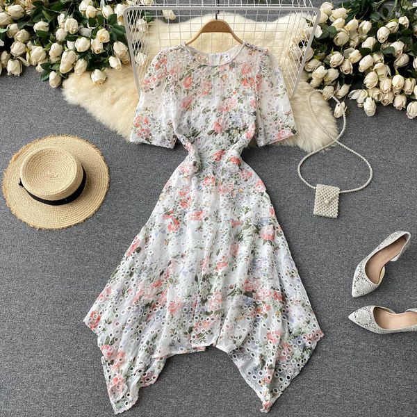 summer women hollow out printed irregular midi dress vintage short sleeve o-neck high waist elegant party vestidos female 2021, Black;gray
summer women hollow out printed irregular midi dress vintage short sleeve o-neck high waist elegant party vestidos female 2021, Black;gray