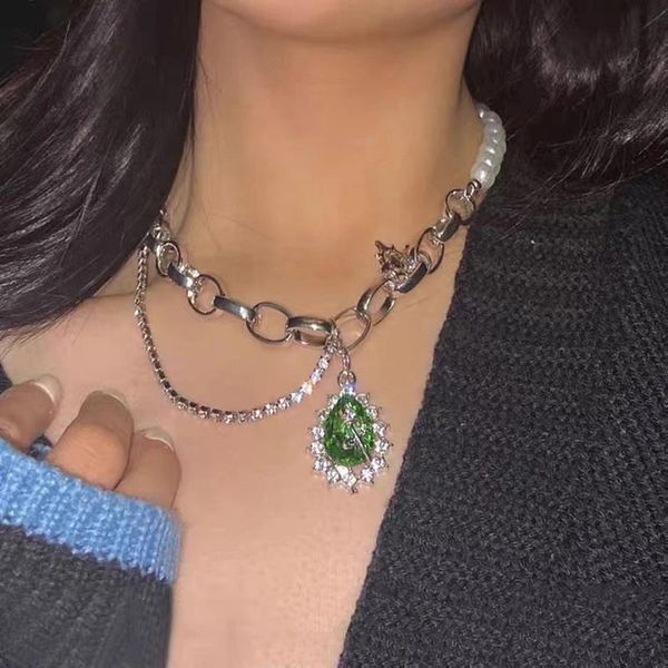 chains 2021 vintage luxury asymmetric pearl metal chain waterdrop green rhinestone pendant trendy necklace for women party, Silver
chains 2021 vintage luxury asymmetric pearl metal chain waterdrop green rhinestone pendant trendy necklace for women party, Silver