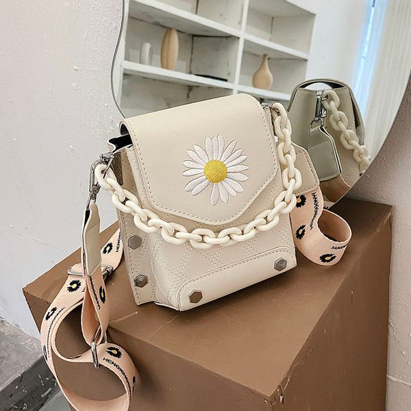 shopping selling flowers small bag female 2021 new trendy korean style student versatile chain small square bag shopping bag shopping ba
shopping selling flowers small bag female 2021 new trendy korean style student versatile chain small square bag shopping bag shopping ba